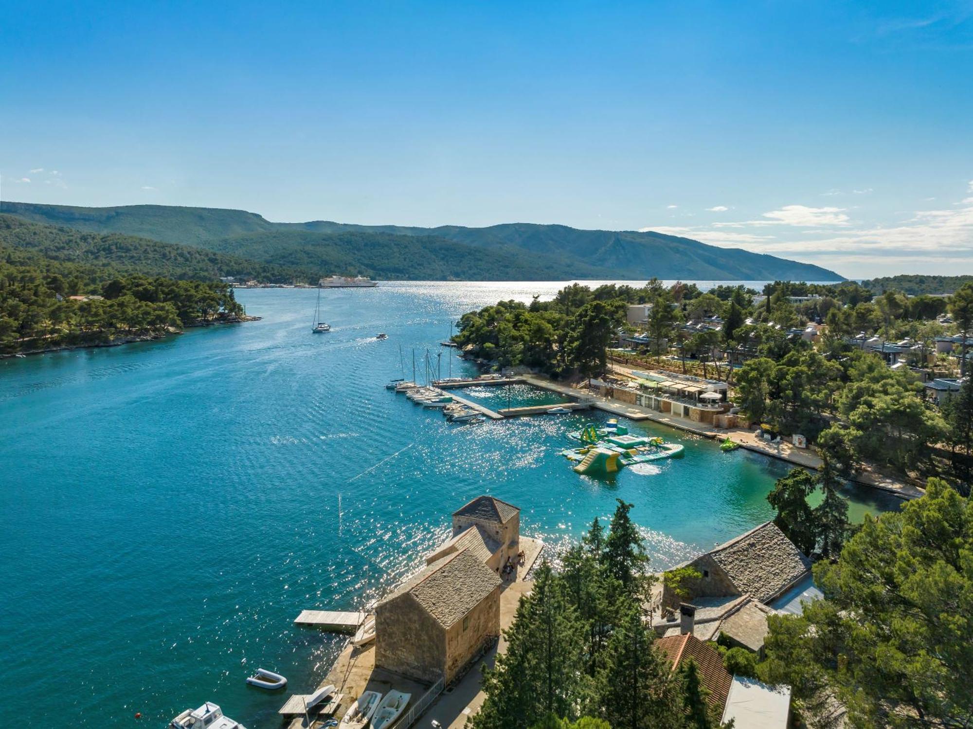 Hotel Valamar Amicor 4*